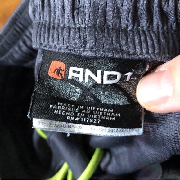 And1 gray athletic basketball shorts in size M - Picture 4 of 5